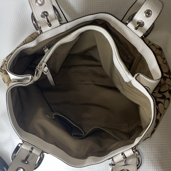 Coach Classic “C” w/White Leather Trim Large Satchel EUC w/Dustbag - Picture 8 of 11